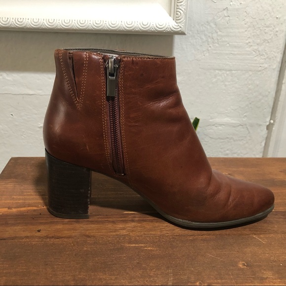 Full Grain Leather Ankle Boot - Picture 3 of 6